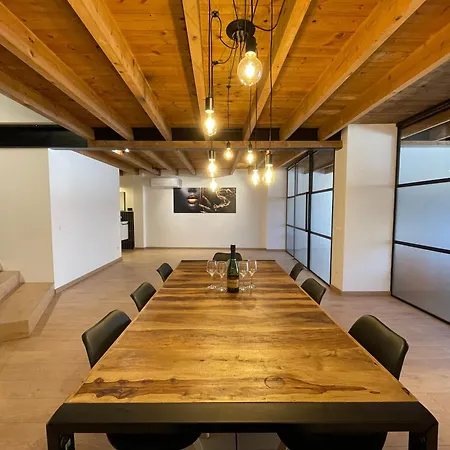 Industrial Apartment *
